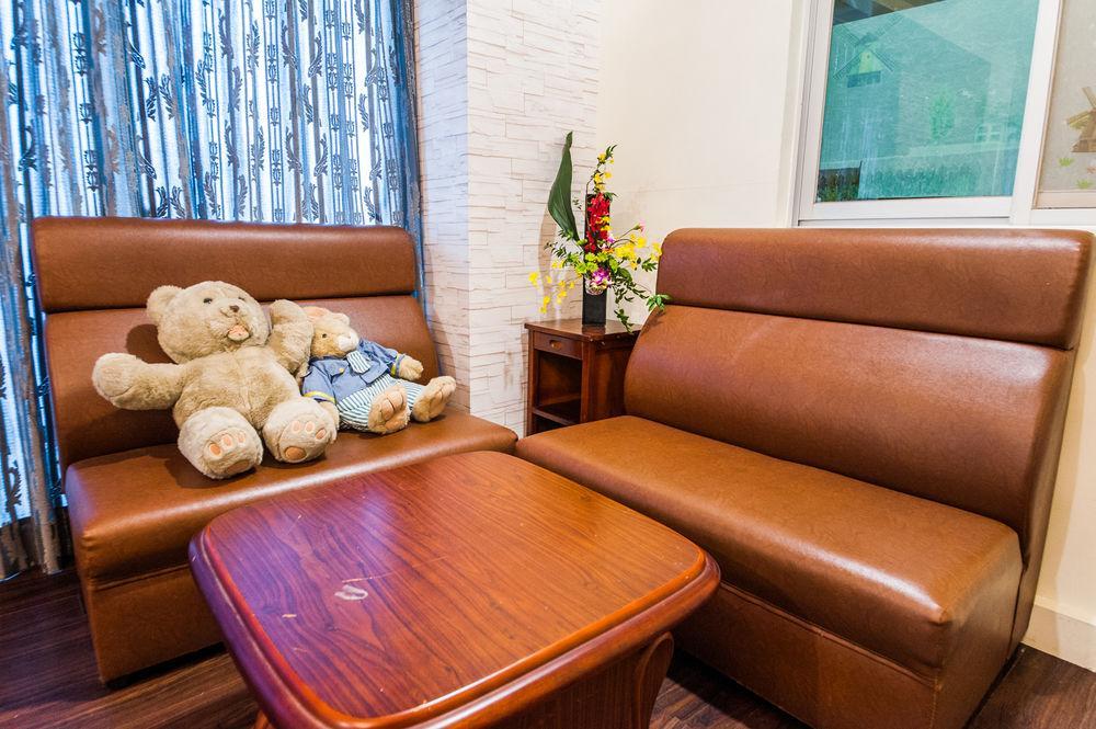Love Night Market Inn Лодун Экстерьер фото